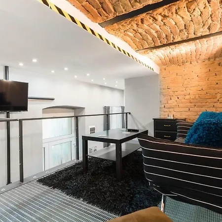 Z38 Downtown Loft Апартаменты *