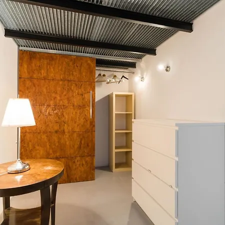 Z38 Downtown Loft Апартаменты