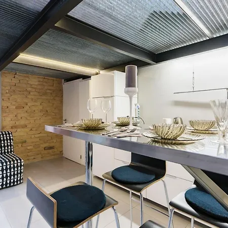 Z38 Downtown Loft Апартаменты *